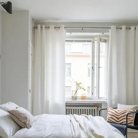 Apartment Luminous In Kallio / Amazing Location *